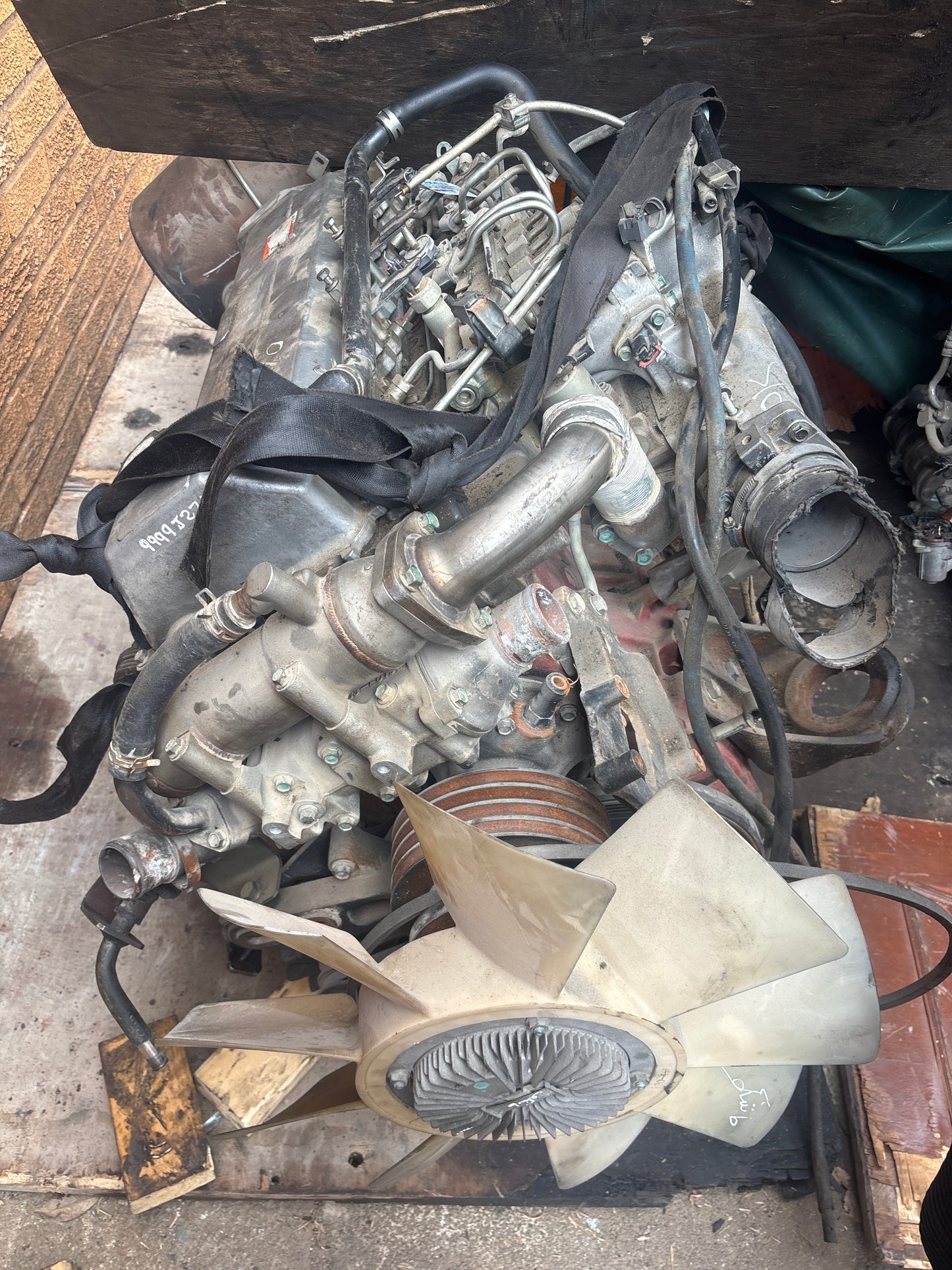 Hino J08E engine for 500 series (1324, 1626,1826)