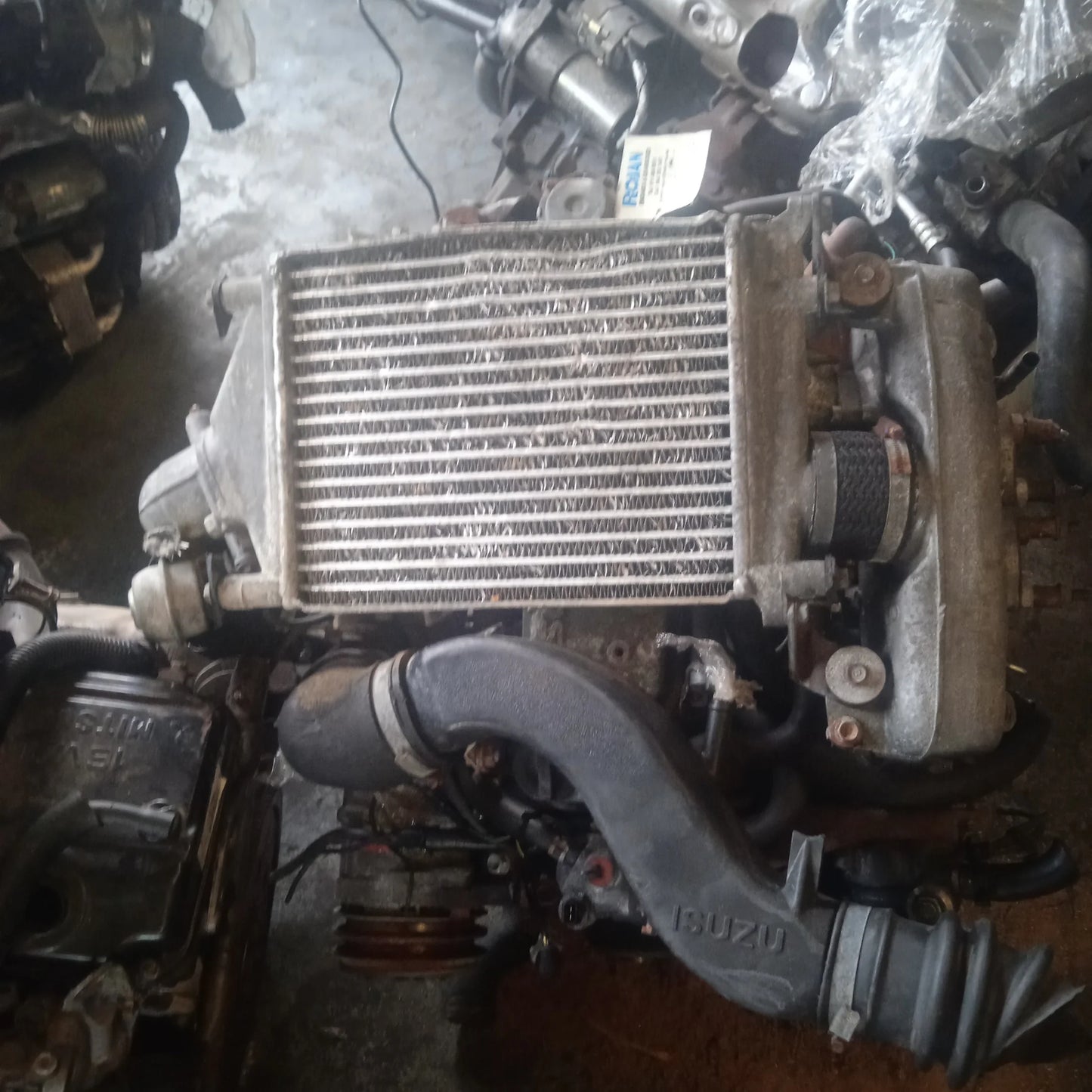 Isuzu 4JG2 Engine