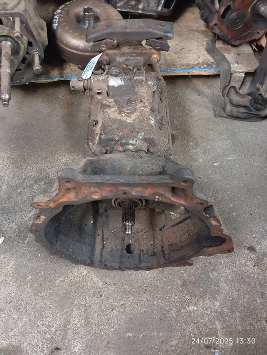 MITSUBISHI 4D31 GEARBOX