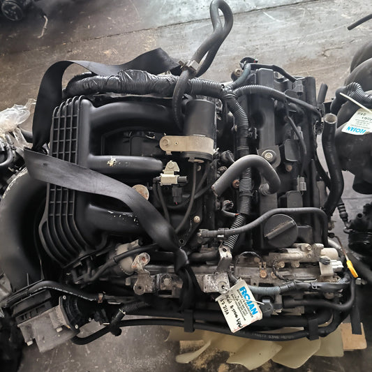 Nissan VQ40 engine