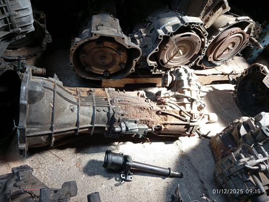 Isuzu 4JH1  4x4 gearbox