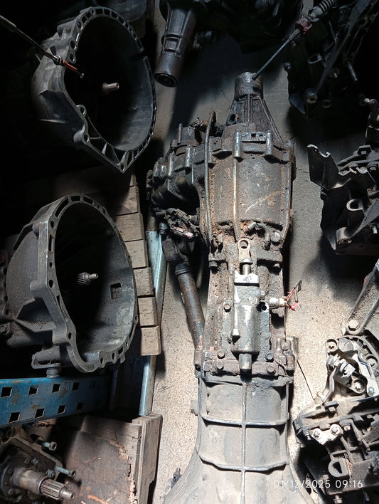 Isuzu 4JH1  4x4 gearbox