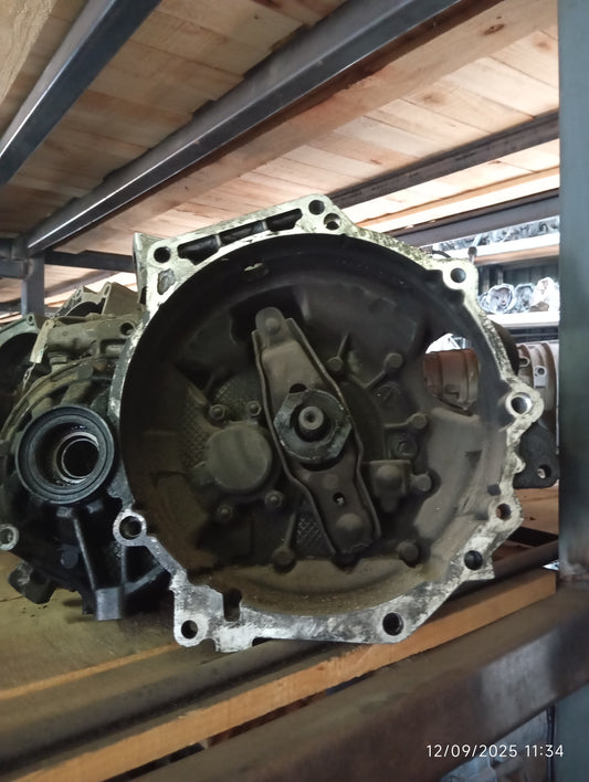 VW BXE 6 SPEED MANUAL GEARBOX